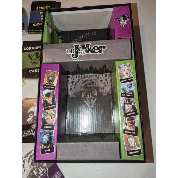 Spin Master Games The Joker, Diabolical Secret Identity Strategy Party Game - Picture 7 of 9